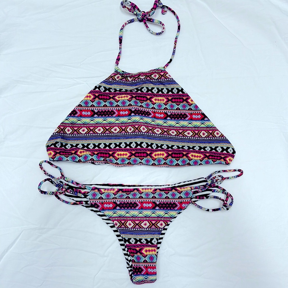 BILLABONG | Reversible Halter Top Bikini Friendship Bracelet, Black & White